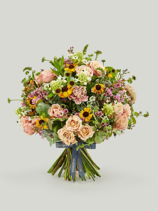 KARINO. Seasonal flower bouquet